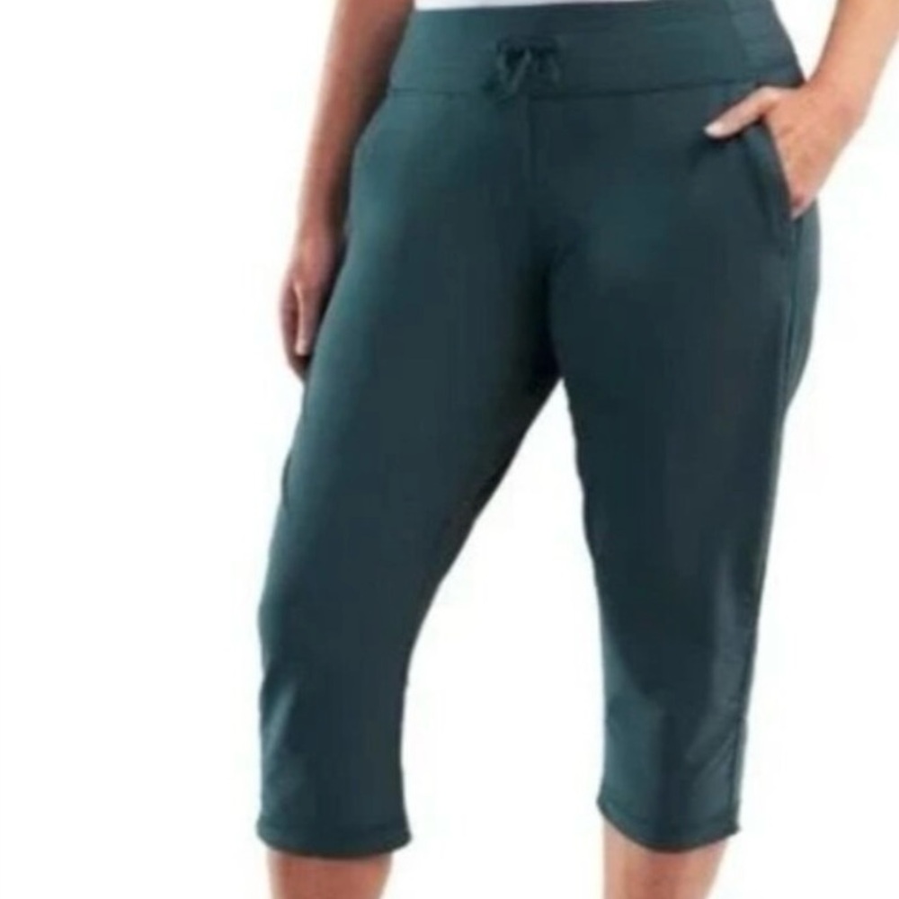KIRKLAND SIGNATURE Women's Active Capri Pants Green Large